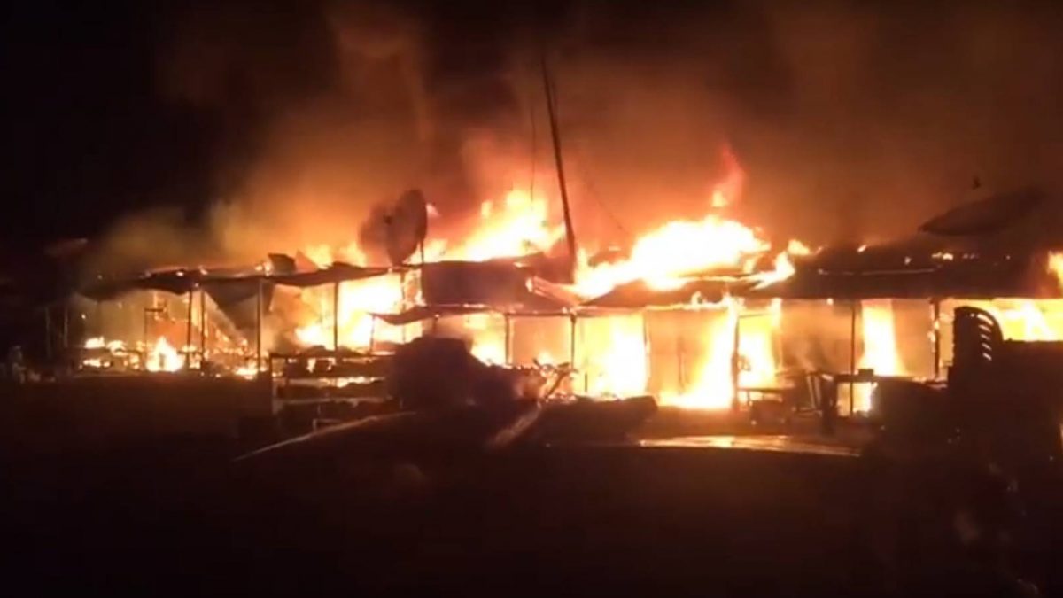 Fire Destroys Market in Timorese Town of Manatuto (with video)